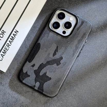 Capa Camuflada para iPhone - Estilo Black Elegante com Proteção Durável