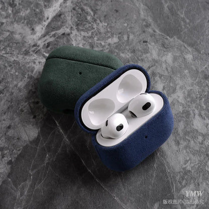 Capa Luxuosa em Suede Artificial ALCANTARA para AirPods 3