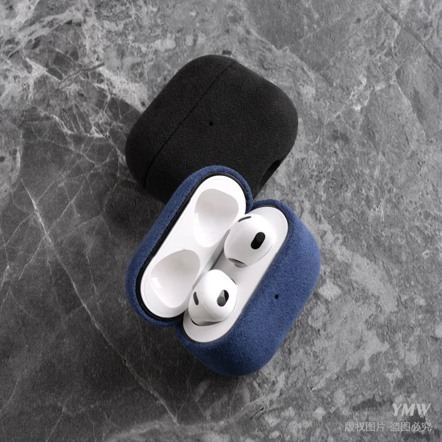 Capa Luxuosa em Suede Artificial ALCANTARA para AirPods 3