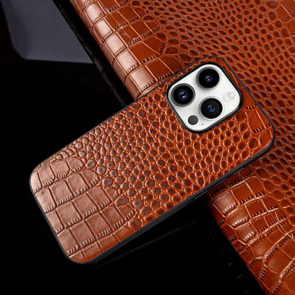 Capa para iPhone em Couro Genuine Crocodilo - Elegância e Proteção Sofisticada